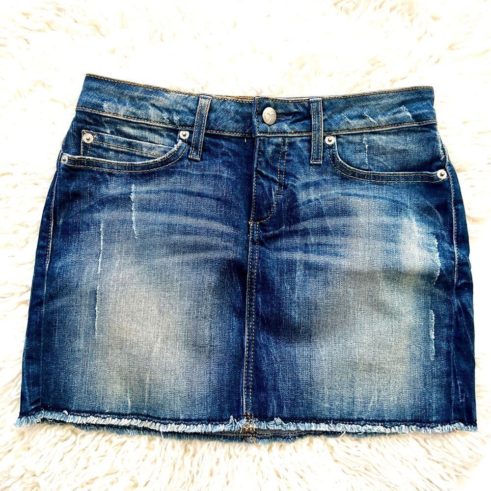 Bebe Stretchy Denim Mini Skirt in Washed Blue. Sz 25 👖🛍️